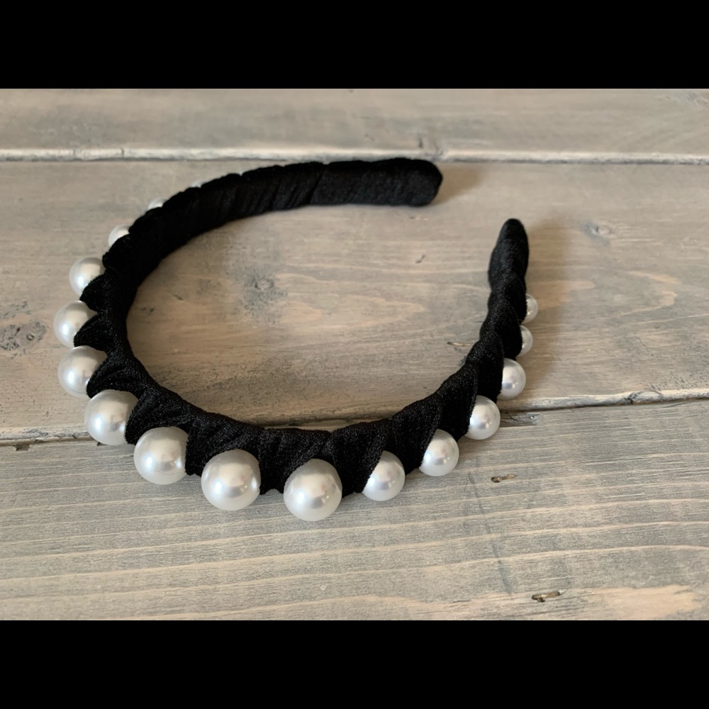 NWOT 4/25$ black pearl headband Anthropologie